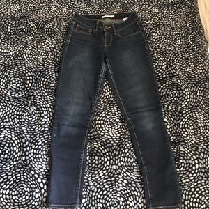 Levi’s 711 Skinny Jeans